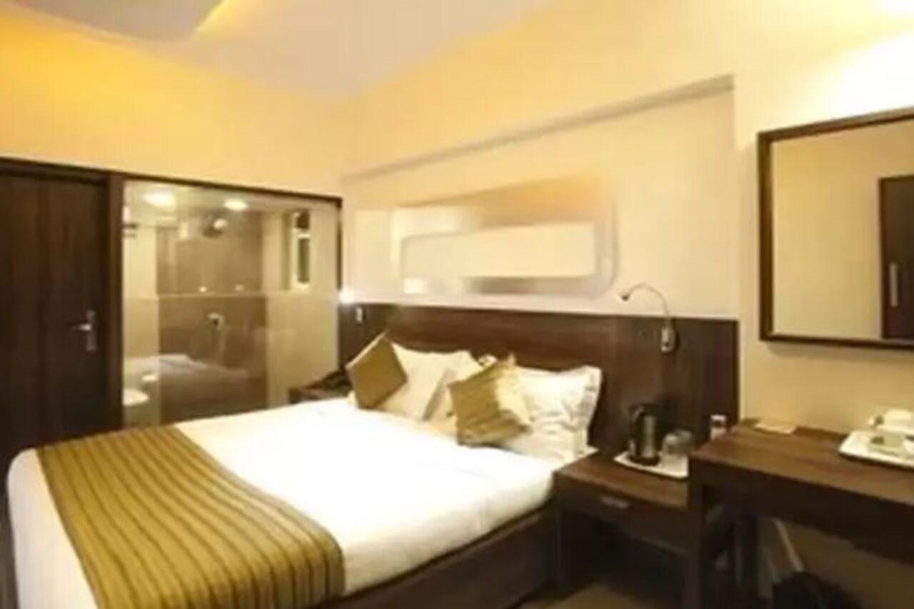 Hotel Plaza Mumbai Exterior foto