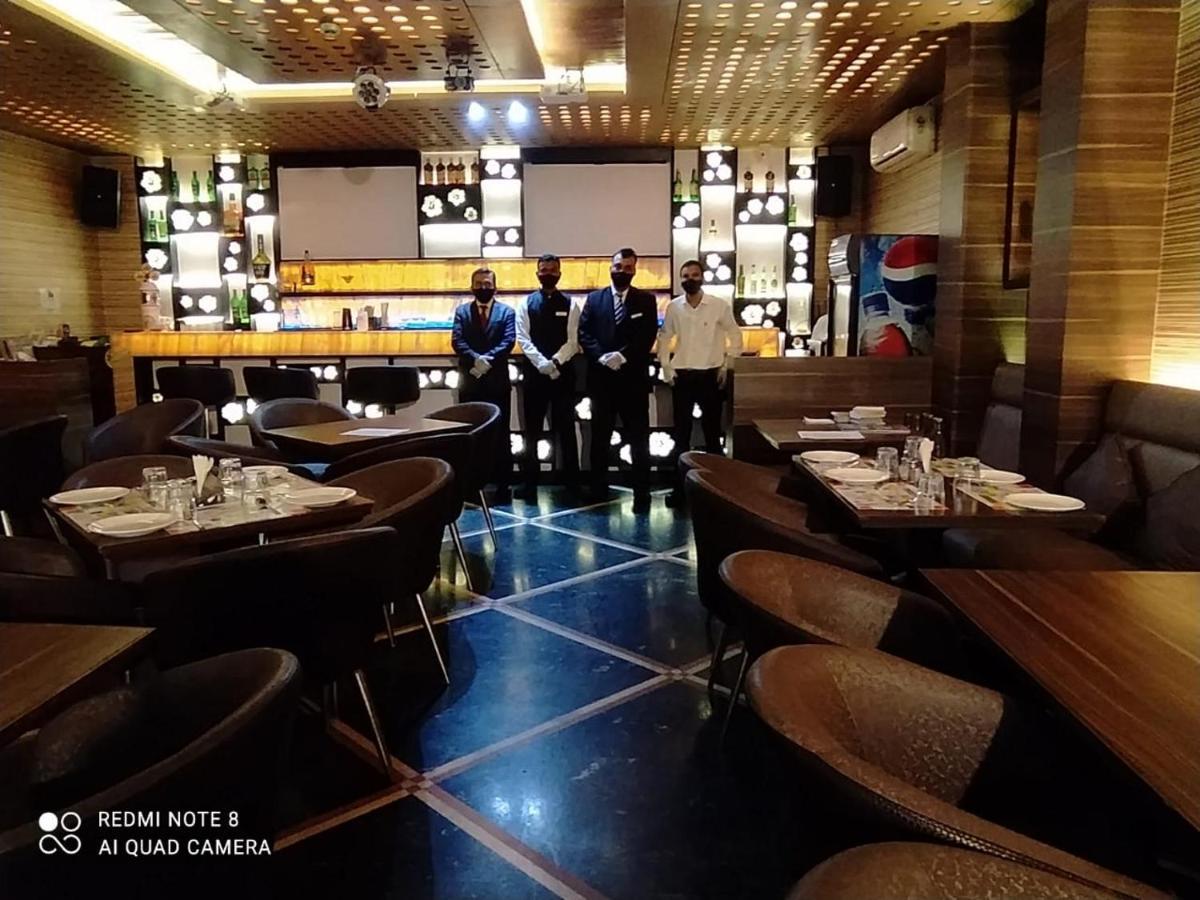 Hotel Plaza Mumbai Exterior foto