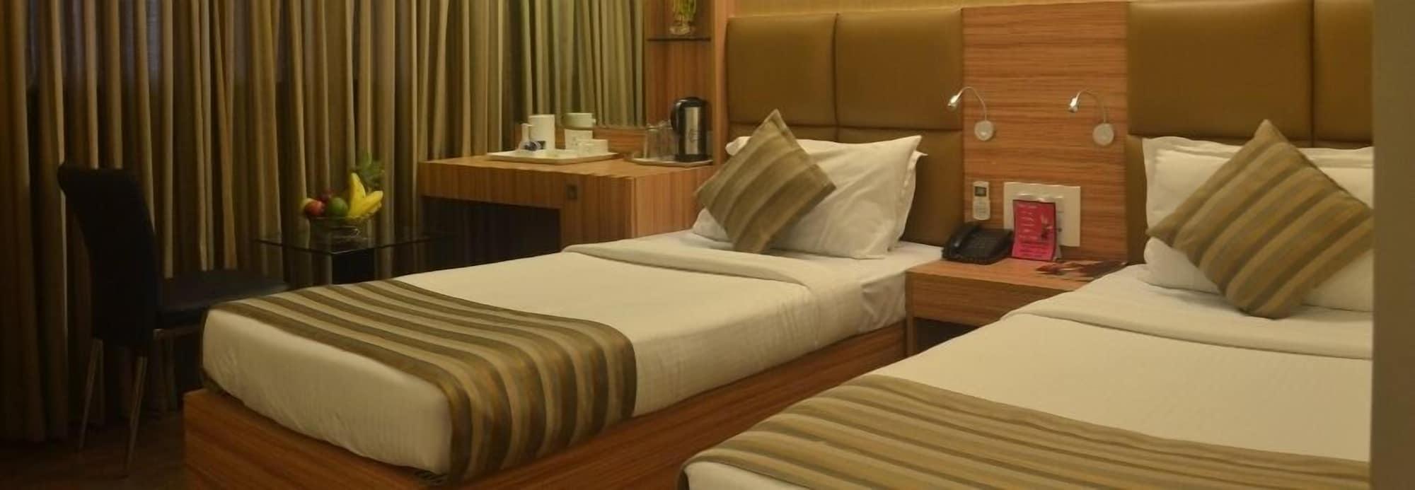 Hotel Plaza Mumbai Exterior foto