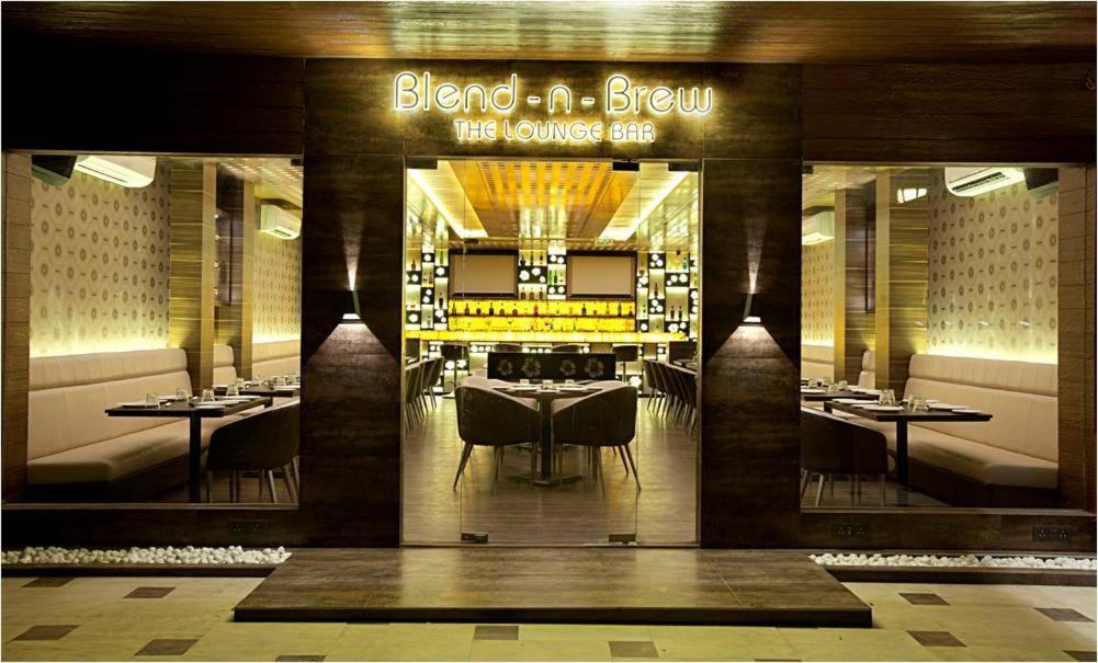 Hotel Plaza Mumbai Exterior foto